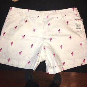 White shorts with Flamingo